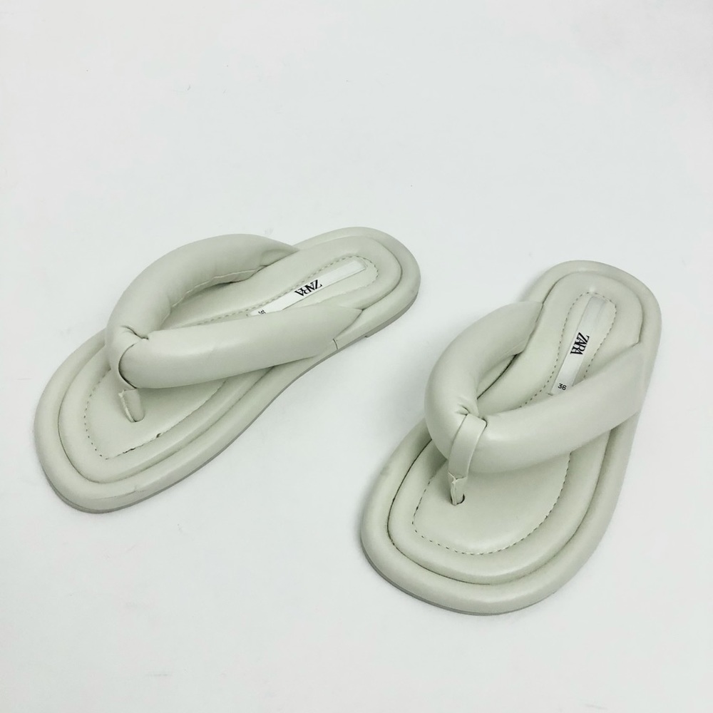 Zara quilted flip flops (like new)